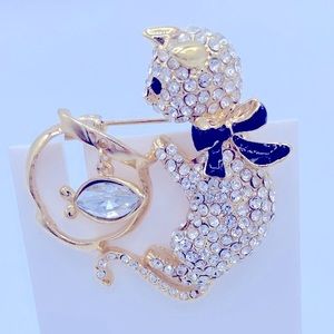 Curious Gold Tone With Rhinestones Kitty Cat  And Fish Bowl  Whimsical Brooch